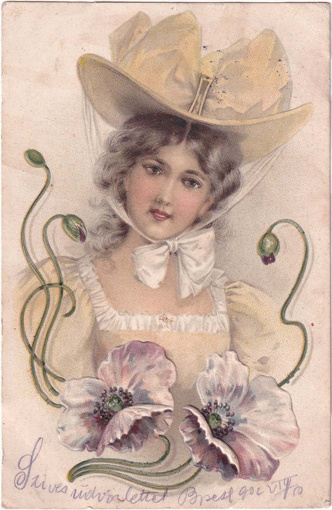 [157] Lány kalapban, előtérben virággal , Budapest