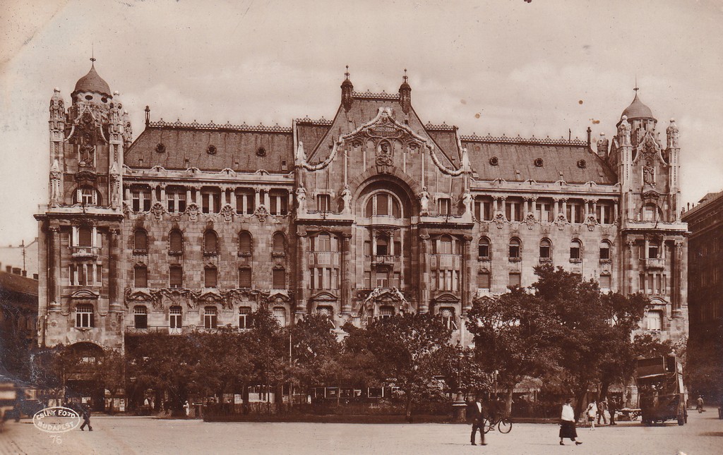 [195] Budapest, Gresham-palota