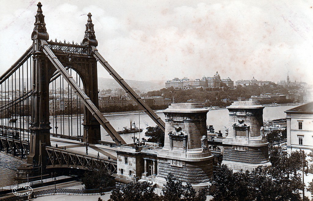 [201] Erzsébet-híd, háttérben a királyi várral, Budapest